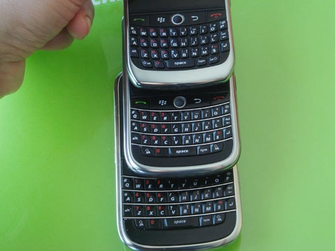 Cận cảnh blackberry niagara 9630