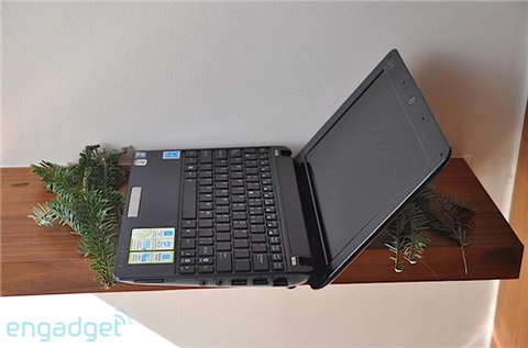 Cận cảnh netbook pine trail đầu tiên