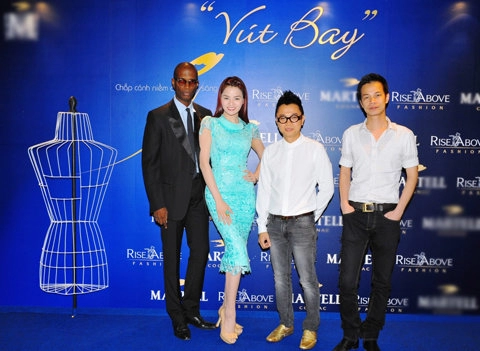 Công trí khen ngợi thí sinh rise above fashion 2012