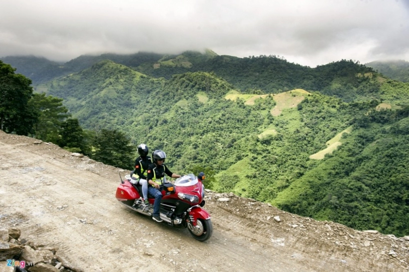 Dàn siêu môtô chinh phục ba đỉnh đèo tây bắc