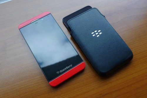 Đập hộp blackberry z10 màu đỏ