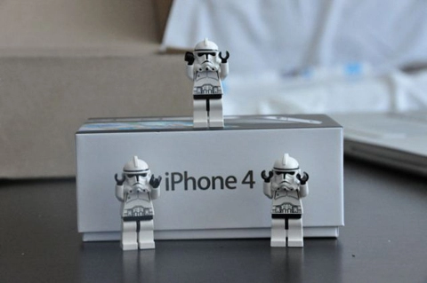 đập hộp iphone 4 phong cách vui nhộn