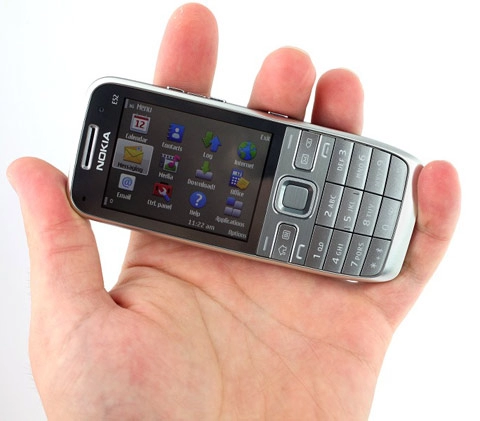 đập hộp smartphone siêu mỏng nokia e52