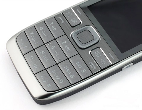 đập hộp smartphone siêu mỏng nokia e52