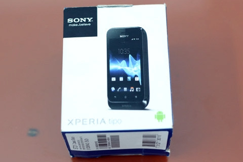 đập hộp sony xperia tipo tại vn