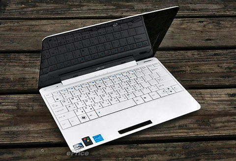 Đi biển mùa hè với eee pc seashell