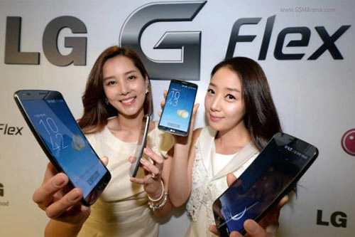 Điện thoại cong g flex được bán từ 1211