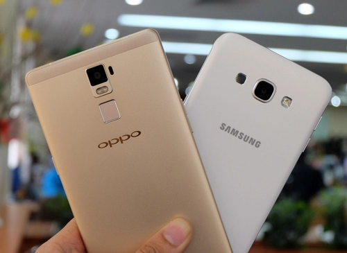 Đọ camera giấu mặt galaxy a8 đấu oppo r7 plus