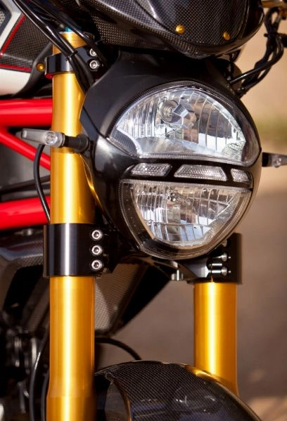Ducati monster 1100s độ đầy đồ chơi của nước ngoài