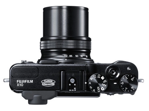 Fujifilm x10 giá 600 usd