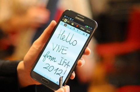 Galaxy note ii được rao giá 800 usd