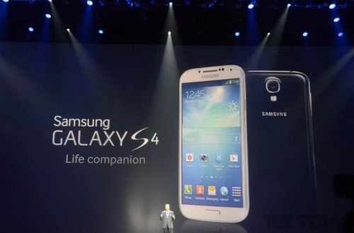 Galaxy s4 trình làng với màn hình full hd mỏng 78 mm