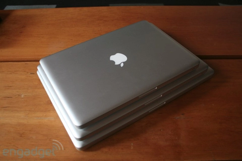 Gia đình macbook pro qua ảnh