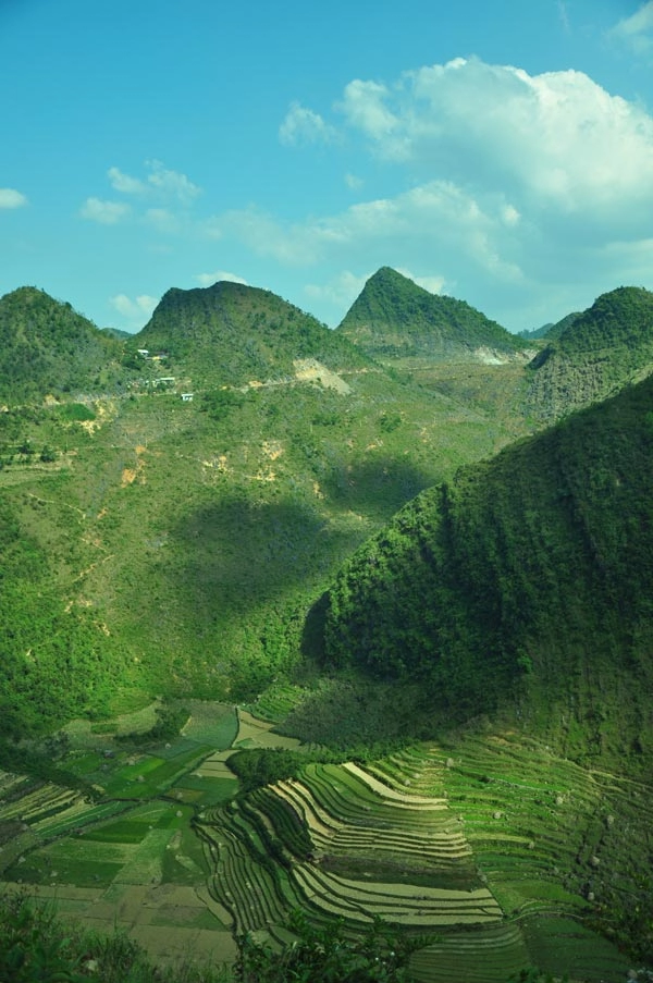 Hà giang không ít cung đường nguy hiểm