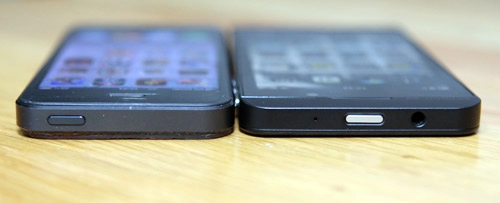 hình ảnh so sánh iphone 5 và blackberry l series