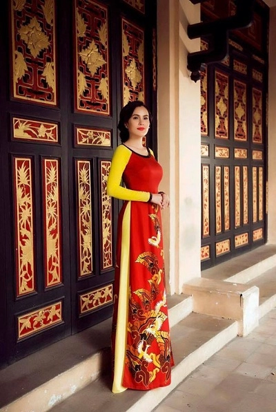 Hoa hậu phương lê đẹp tinh tế với áo dài
