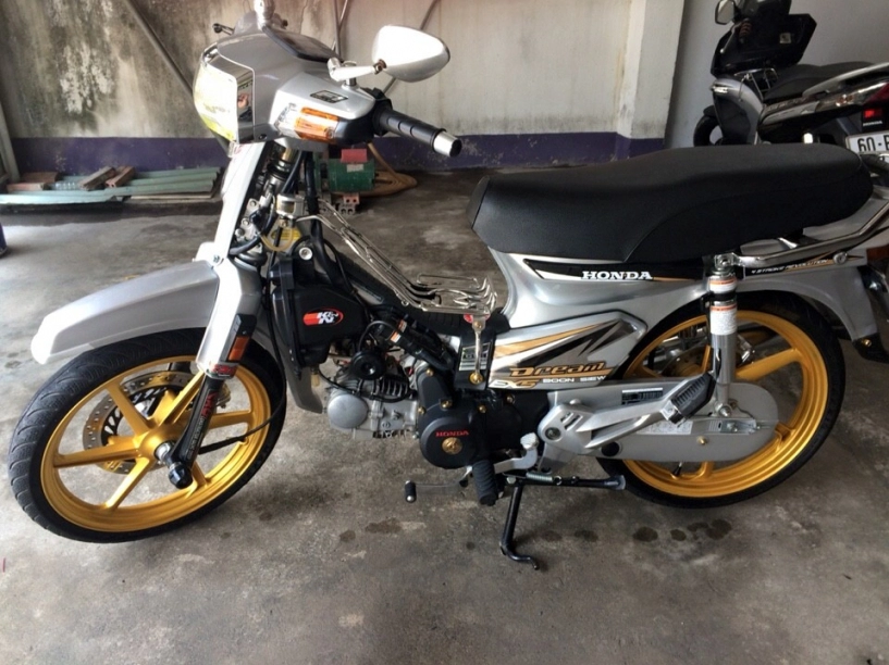 Honda dream mạnh mẽ và phong cách