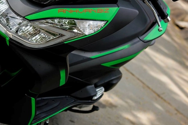 Honda pcx 125 tem đấu phong cách lamborghini