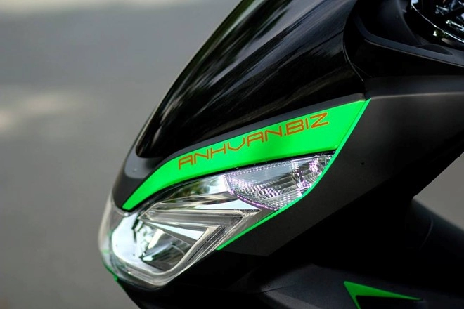 Honda pcx 125 tem đấu phong cách lamborghini