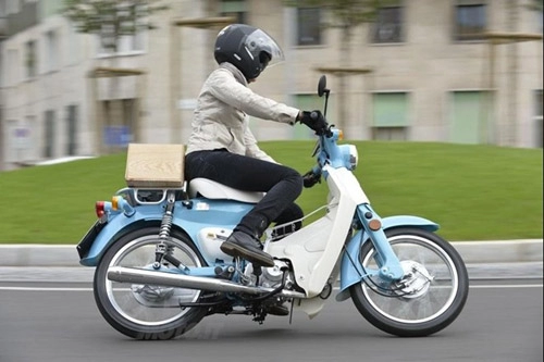 Honda super cub được tái sinh tại hà lan