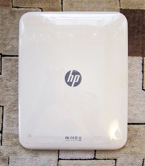 Hp touchpad trắng chạy chip 15 ghz và mạng 4g
