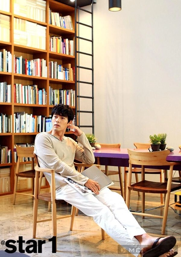 Hyun bin đơn giản và thoải mái trên tạp chí