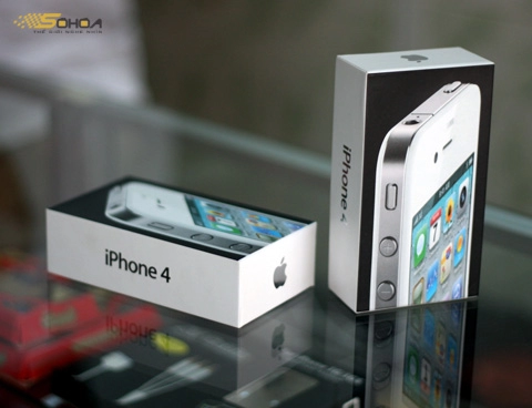 Iphone 4 màu trắng đầu tiên về vn