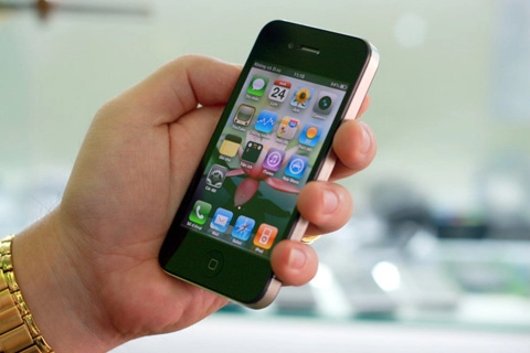 Iphone 4 và ipad đời đầu hạ giá mạnh