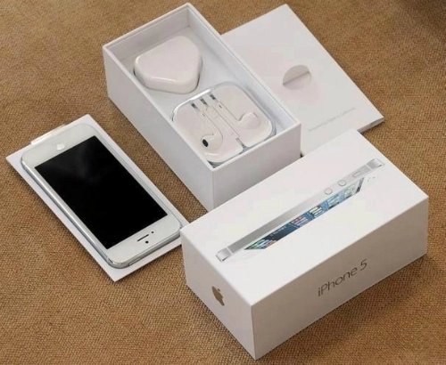 Iphone 5 5s khoá mạng giá 4 đến 6 triệu đồng tràn về vn