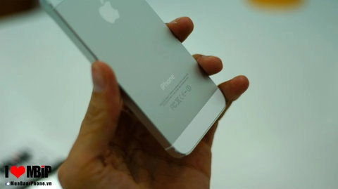 Iphone 5 đầu tiên về việt nam