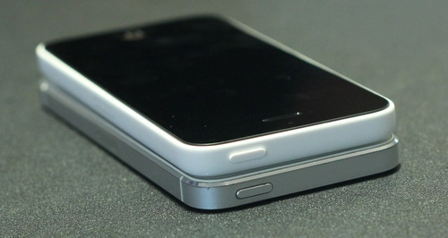 Iphone 5c vỏ nhựa đọ dáng với iphone 5