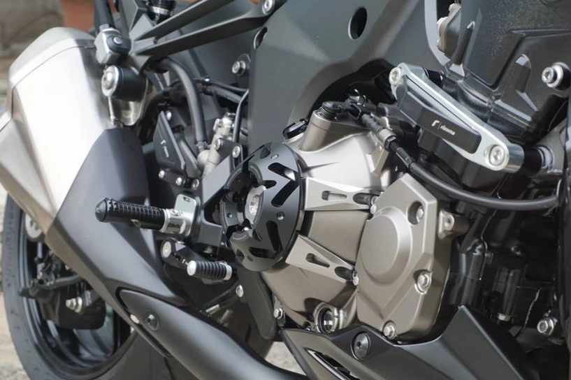 Kawasaki z1000 2015 độ siêu ngầu của một biker việt
