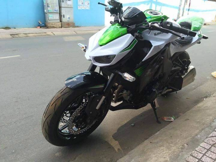 Kawasaki z1000 2016 phiên bản trắng ngọc stardust đã có mặt tại việt nam