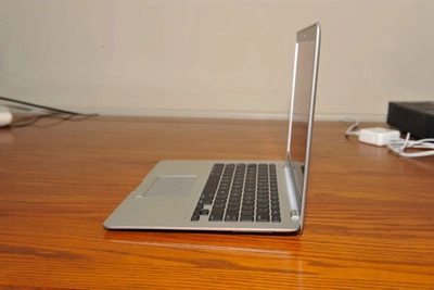 Khám phá macbook air thế hệ hai