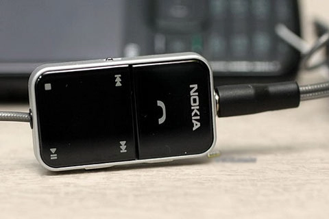 khui hộp nokia n79 màu đen