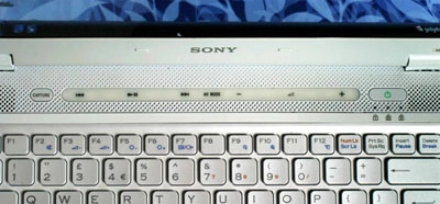 Kiều nữ công sở sony vaio vgn-cs11s