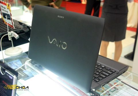 Laptop 116 inch giá 16 triệu của sony