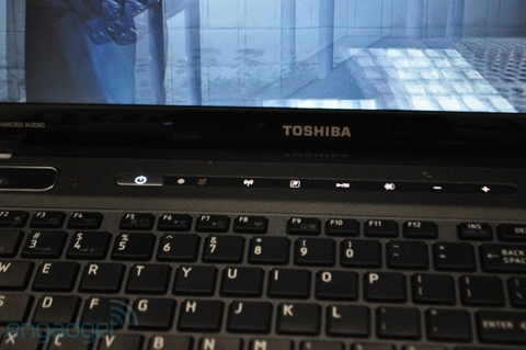 Laptop 3d cấu hình khủng của toshiba