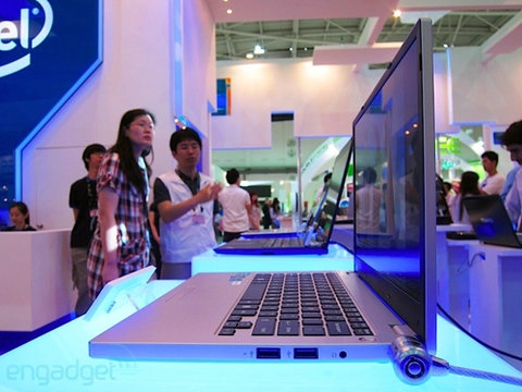 Laptop giống macbook pro của lg tại computex 2011