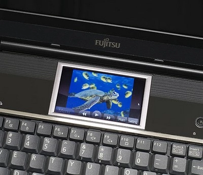 Laptop hai màn hình của fujitsu