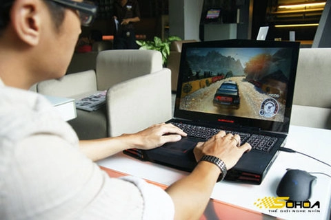 Laptop khủng của alienware tại tp hcm