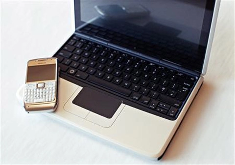 Laptop mini của nokia giá 799 usd