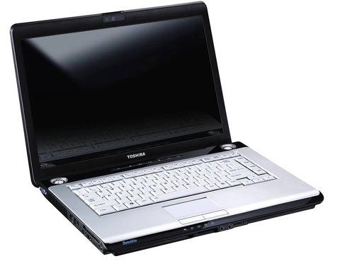 Laptop sáng giá trong tầm 700 usd