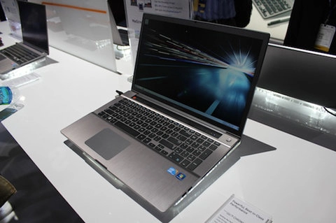 Laptop series 7 chronos 173 inch có giá 1500 usd