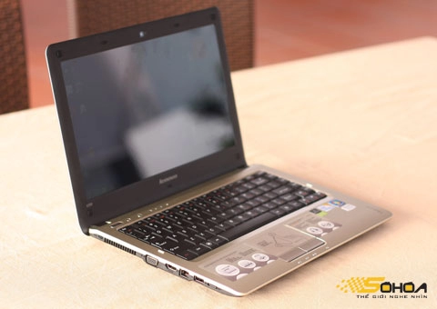 Laptop siêu mỏng giả da của lenovo