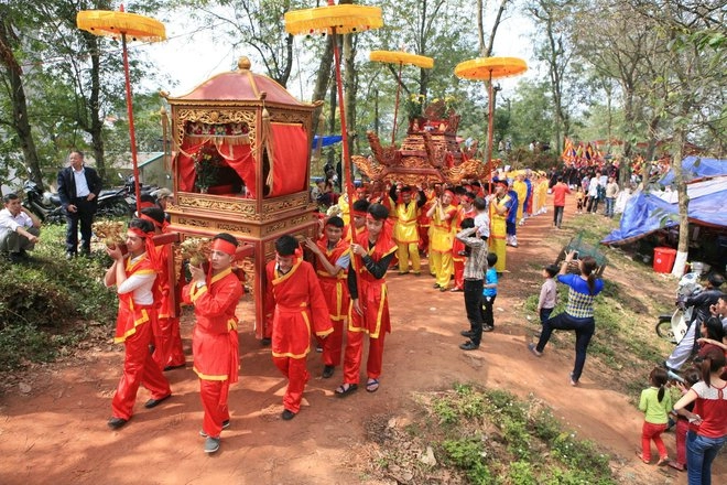 Lễ hội cổ loa sôi động