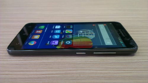 Lenovo ra mắt điện thoại mỏng 81 mm
