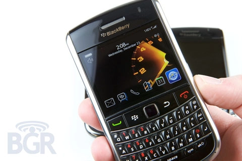 Loạt hình ảnh blackberry tour2 xuất hiện