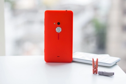 Lumia 625 lấy ý tưởng thiết kế từ chiếc gối