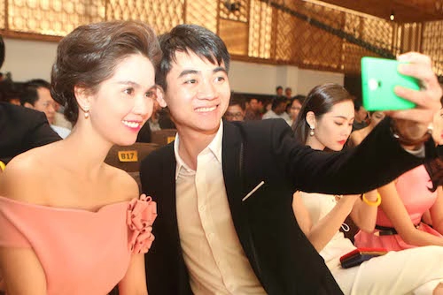Lumia 730 - điện thoại chụp ảnh selfie tốt nhất năm 2014